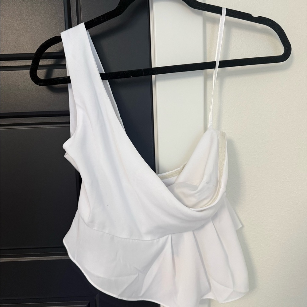 Superdown White Asymmetrical Blouse